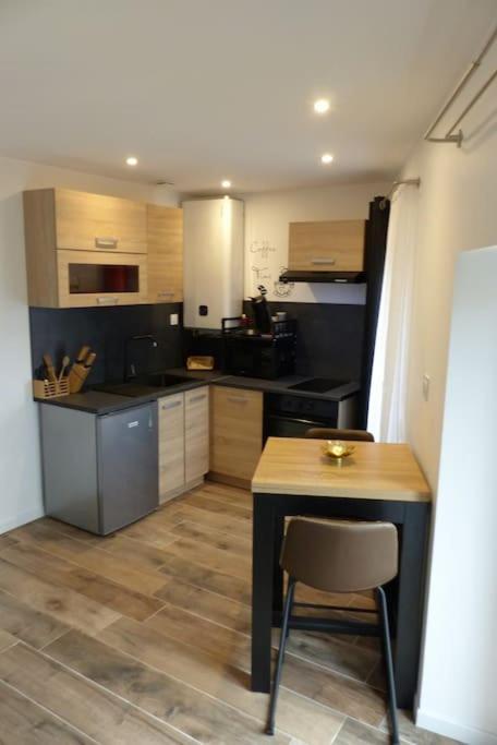 La Pierre N°6 Grand Studio Avec Clim Tartas Экстерьер фото